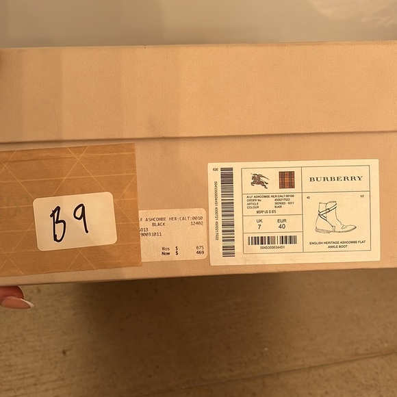 Burberry black ankle boots size 40 - Picture 11 of 15